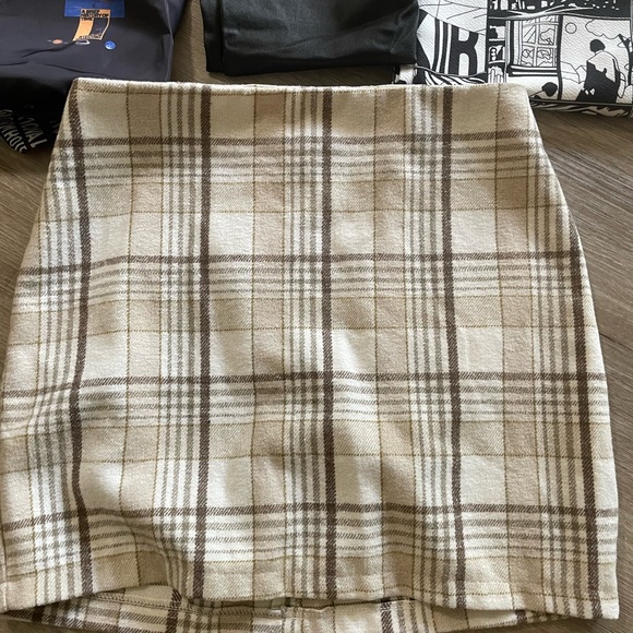 SHEIN plaid wool skirt - Picture 1 of 2